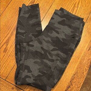 NoBull Leggings - Size Medium
25” inseam